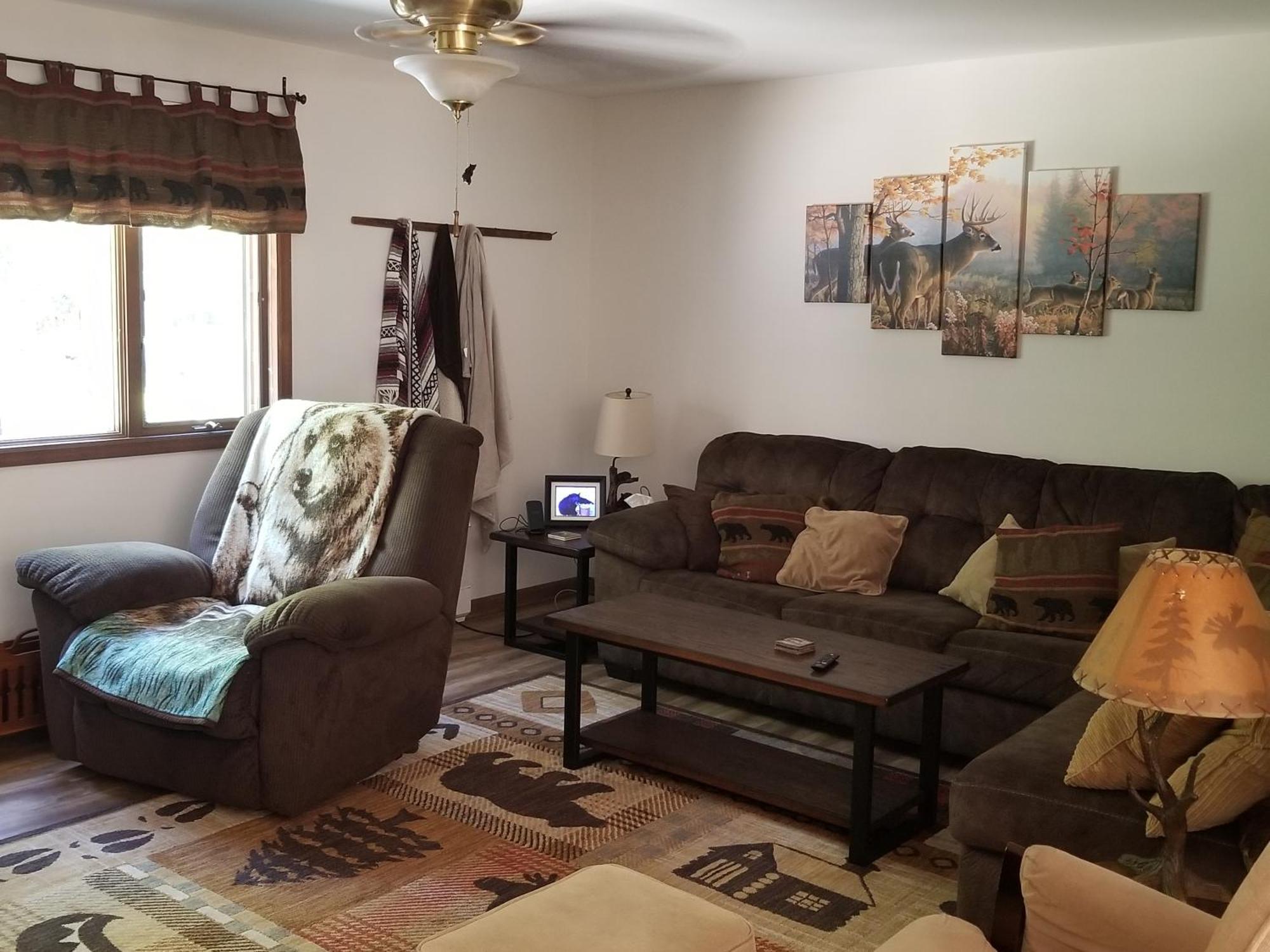Serenity And Fun All In One In This Cozy Pocono Cabin Джим Торп Екстериор снимка