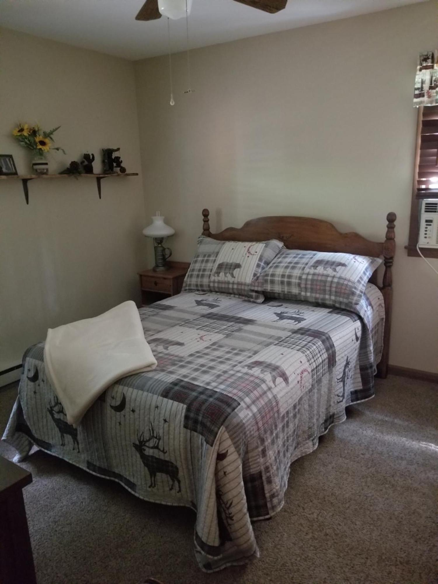 Serenity And Fun All In One In This Cozy Pocono Cabin Джим Торп Екстериор снимка