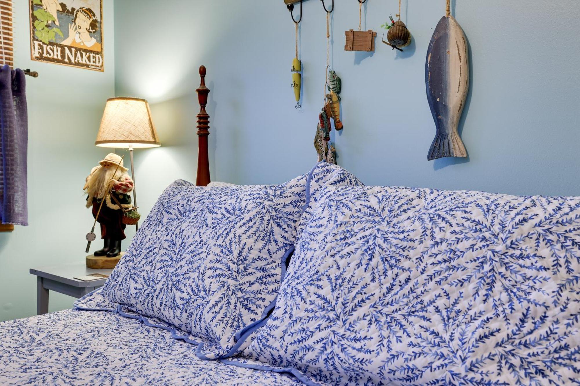 Serenity And Fun All In One In This Cozy Pocono Cabin Джим Торп Екстериор снимка